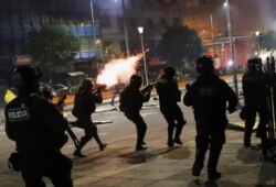 Bolivia espera el resultado de una auditoría de la OEA a las elecciones, pero los bolivianos no confían y siguen en las calles.