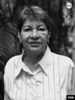 Melania Carpio, de 65 años, recurre a las redes sociales o a fundaciones en busca de ayuda y agradece a las manos caritativas que encuentra.