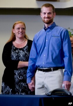 Dr. Kent Brantly, el donante.