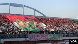 Slemania suporter dari PS Sleman di Stadion Maguwoharjo, Sleman. Kamis (19/9). (VOA/Anugrah Andriansyah)