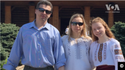 Софія Лисенко з батьками