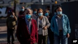 Las autoridades locales anunciaron un nuevo periodo de restricciones por la pandemia de coronavirus en Madrid, ante el aumento de contagios en las últimas semanas.