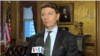 El subsecretario de prensa de la Casa Blanca, Hogan Gidley, durante la entrevista con la VOA (Foto: Bricio Segovia).