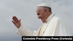 Hoy papa Francisco le dirá ¨hasta luego¨ a la tierra a la que prometió venir, si conseguía firmar el acuerdo de paz con las FARC.  