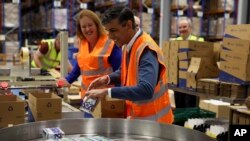 Kryeministrit Rishi Sunak gjatë një ndalese në kuadër të fushatës zgjedhore në Banbury, Britani. 2 korrik 2024