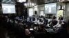 Una de las reuniones sobre el tema migratorio de la primera dama de Honduras, Ana García de Hernández, y otros funcionarios. [Foto cortesía de la Casa de Gobierno]