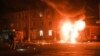 Kendaraan pemadam kebakaran terlihat terbakar setelah serangan drone Rusia di Kharkiv, Ukraina, 4 April 2024. (Foto: AP/George Ivanchenko)