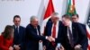 La Casa Blanca elogió hoy el trabajo de todas las partes involucradas para la firma del Tratado de Libre Comercio con México y Canadá.