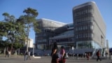 La construcción de una nueva biblioteca donada por China, e inaugurada en 2023, en el emplazamiento donde por décadas fungió la Biblioteca Nacional de El Salvador es uno de los emblemas de la presencia de país asiático en el centro histórico de San Salvador.