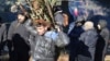 Polonia teme "escalada armada" con Bielorrusia mientras migrantes se desplazan hacia la frontera