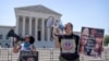 Supremo de EEUU mantiene acceso a medicación abortiva. Activistas “aliviados” pero cautos ante “respiro temporal”