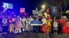 “警察” “维尼熊” “习近平” “胡锦涛”等现身洛杉矶万圣节 美国之音 张木林