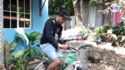 Un emprendimiento de artesanía venezolana en El Salvador