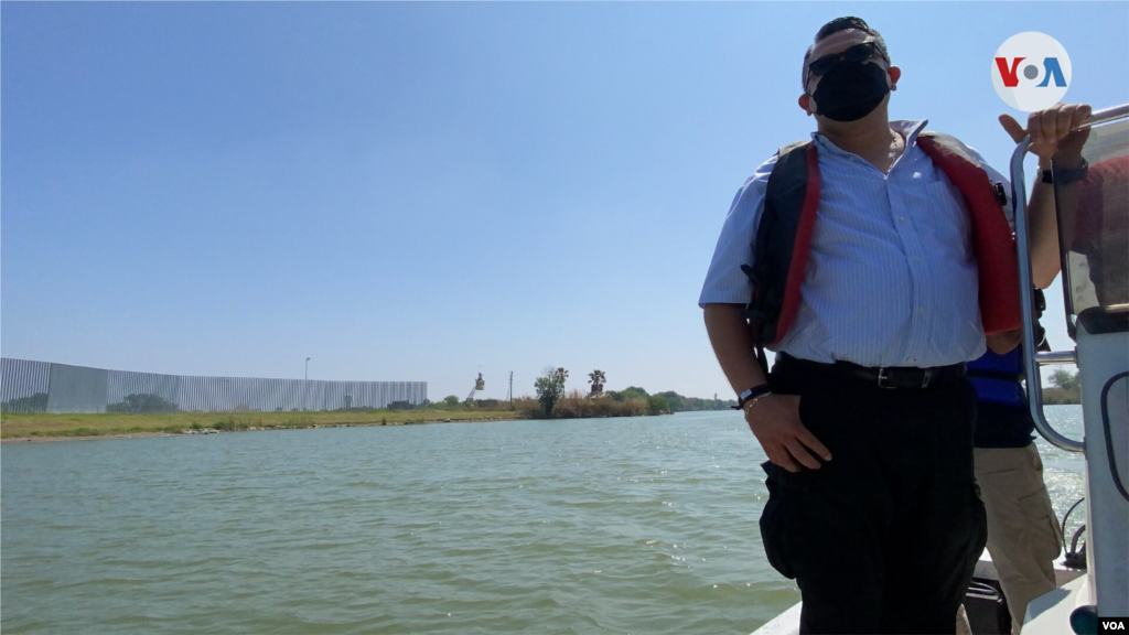 Los rescatistas alertan del incremento en el n&#250;mero de inmigrantes que intentan cruzar el R&#237;o Grande en los &#250;ltimos tiempos, entre ellos menores no acompa&#241;ados.