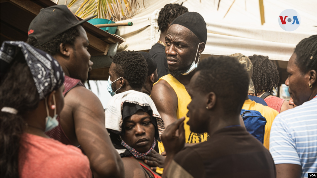 La poblaci&#243;n migrante no sigue medidas de prevenci&#243;n del COVID-19: no usan cubrebocas y no mantienen el distanciamiento social. 