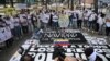 Familiares de personas detenidas luego de las elecciones presidenciales en julio protestan exigiendo sus liberaciones, en Caracas, el 9 de diciembre de 2024. 