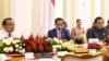 Presiden Joko Widodo memimpin Rapat Terbatas antisipasi penyebaran virus Corona di Istana Kepresidenan Bogor, Jakarta. (Foto dok: Biro Setpres)