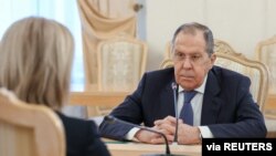 Російський міністр закордонних справ Сергій Лавров на зустрічі з британською колегою Елізабет Трасс у Москві 10 лютого 2022 р.