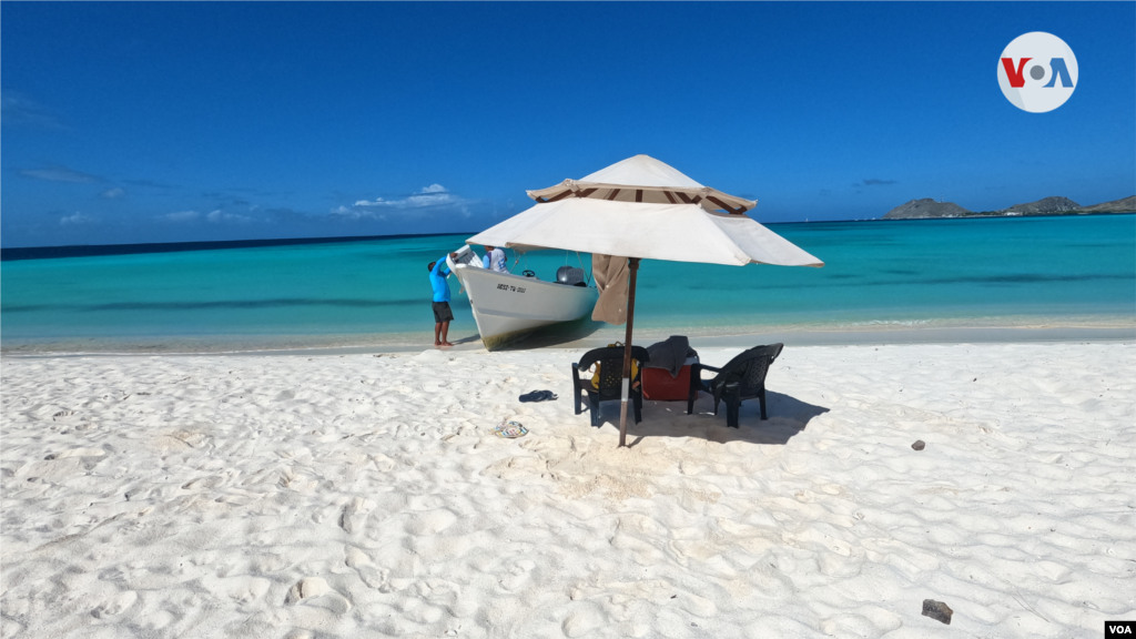 Los Roques es considerada&nbsp;una de las playas más extraordinarias del mundo, según importantes agencias de viajes.&nbsp;
