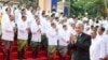 ព្រះមហាក្សត្រ ព្រះករុណា ព្រះបាទ នរោត្តម សីហមុនី បានយាងចេញពីរដ្ឋសភាជាតិកម្ពុជានៅព្រឹកថ្ងៃពុធនេះ បន្ទាប់ពីសម័យប្រជុំពេញអង្គលើកទី១ នីតិកាលទី៦ ដែលមានតែក្រុមតំណាងរាស្រ្តរបស់គណបក្សប្រជាជនកម្ពុជាបានបញ្ចប់ នៅព្រឹកថ្ងៃពុធ ទី០៥ កញ្ញា ឆ្នាំ ២០១៨។ (ទុំ ម្លិះ/VOA)