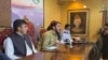 په دې تصویر کې منظور پښتین او او اېم اېن ای محسن داوړ لیدل کېږي