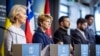 Predsjednica Evropske komisije Ursula von der Leyen (L), švicarska savezna predsjednica Viola Amherd, predsjednik Ukrajine Volodymyr Zelensky, predsjednik Čilea Gabriel Borić i kanadski premijer Justin Trudeau obraćaju se novinarima na zatvaranju samita.