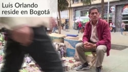 Colombiano usa bolívares para hacer y vender figuras en origami