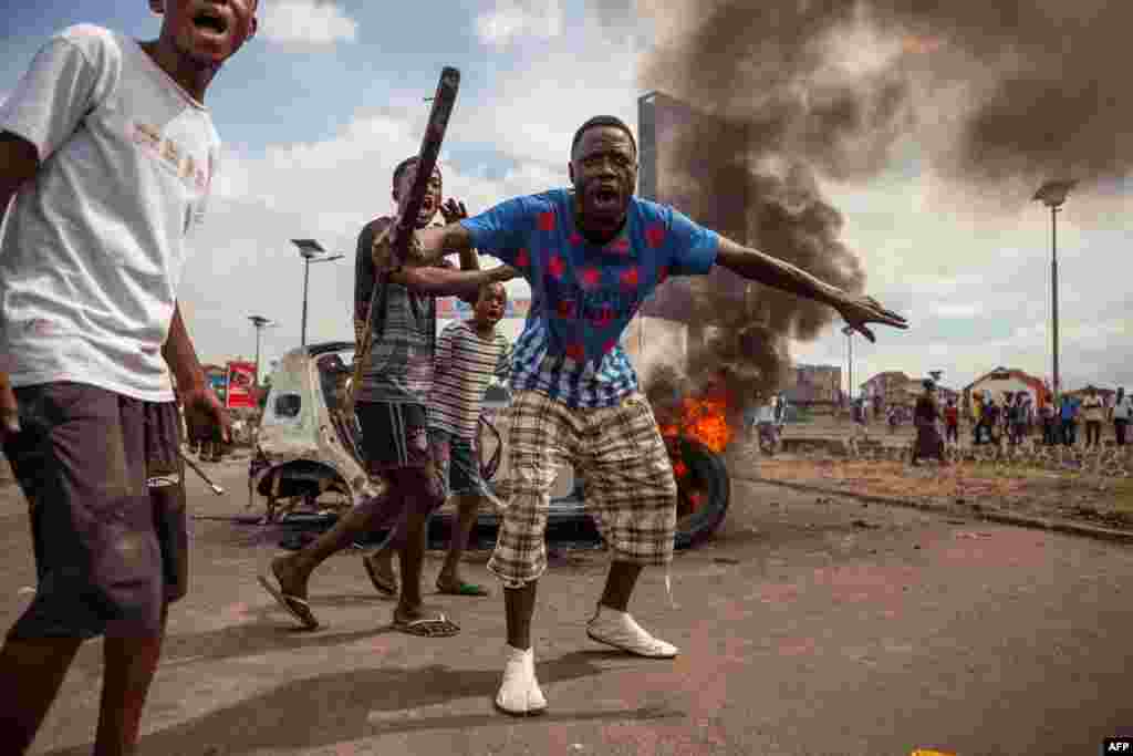 Para demonstran oposisi melakukan protes menuntut turunnya Presiden Joseph Kabila di Kinshasa, Kongo (DRC).