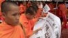អ្នក​ជំនាញ​​​ថា​​ ជា​រឿង​លំបាក​សម្រាប់​ប្រទេស​ដែល​ទើប​បោះ​ជំហ៊ាន​ទៅ​​រក​ប្រជាធិបតេយ្យ​ក្នុង​ការ​ធ្វើ​ឲ្យ​ប្រព័ន្ធ​ផ្សព្វផ្សាយ​មាន​លក្ខណៈ​សេរី​ពិត​ប្រាកដ​ ហើយ​មាន​ការ​ចូលរួម​កែ​ទម្រង់​រឿង​នេះ​ពី​ស្ថាប័ន​ជា​ច្រើន​ទៀត។
