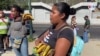 Trueque en Venezuela: Cinco plátanos por una bolsa de harina