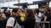 Ana María Haefmeyer, de 36 años, y Adamary &quot;Ada&quot; García, de 40, adoptadas ilegalmente durante la dictadura de Augusto Pinochet en Chile, viajaron desde Texas, EEUU, a Santiago de Chile.&nbsp;