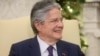 El presidente de Ecuador, Guillermo Lasso, durante su reunión con su homólogo de Estados Unidos, Joe Biden, en la Oficina Oval de la Casa Blanca en Washington, el 19 de diciembre de 2022.