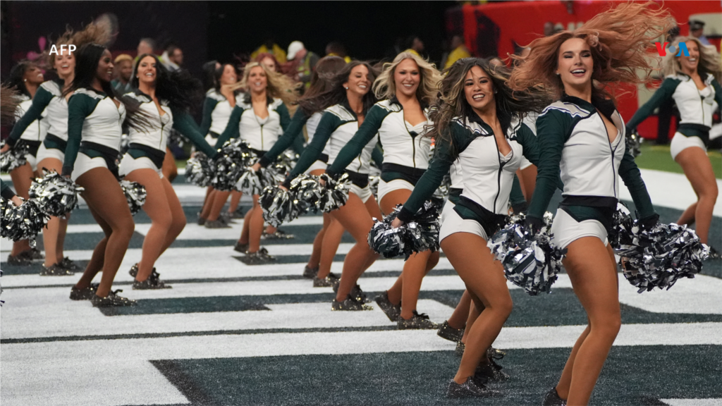 Las porristas de los Eagles celebran un touchdown durante el Súper Bowl 2025 entre los Kansas City Chiefs y el equipo de&nbsp;Filadelfia en el Caesars Superdome de Nueva Orleans, Luisiana.