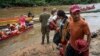 Migrantes llegan a un Puerto de asistencia humanitaria en Lajas Blancas, en el Darién, Panamá, el pasado 18 de agosto.