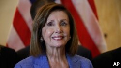 La presidente de la Cámara de Representantes de EE.UU., Nancy Pelosi, de visita en Miami, Florida, se reúne con la diáspora venezolana en esa ciudad, el jueves 3 de octubre de 2019.