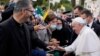 El papa Francisco cierra gira por el Mediterráneo en Atenas