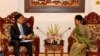  ဒေါ်အောင်ဆန်းစုကြည်နဲ့ ကိုရီးယား ကုန်သွယ်ရေး ဝန်ကြီး တွေ့ဆုံ ( သတင်းဓာတ်ပုံ- နိုင်ငံတော်အတိုင်ပင်ခံပုဂ္ဂိုလ်)