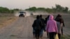 La Casa Blanca no descarta suspender la expulsión de migrantes