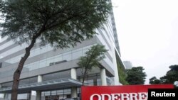 En Colombia, la Corte Suprema tiene la competencia de investigar y juzgar a funcionarios con fuero, entre ellos senadores, representantes y exministros.