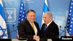 El primer ministro israelí, Benjamin Netanyahu, se reunió con el secretario de Estado de EE.UU., Mike Pompeo en Tel Aviv, Israel, el domingo, 29 de abril, de 2018