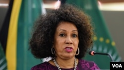 Gurukota rezvekudyidzana nedzimwe nyika muSouth Africa, Amai Lindiwe Sisulu