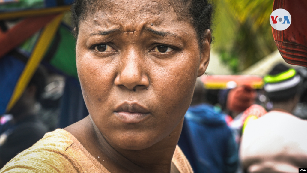 Esta mujer de nacionalidad haitiana vivi&#243; por tres a&#241;os en Santiago de Chile, trabajando en labores de limpieza y tras ahorrar lo suficiente empac&#243; sus maletas con direcci&#243;n al norte en busca de m&#225;s oportunidades para ella y su familia.