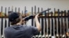 Para Austin Cosper, un adolescente en la zona rural de Georgia, "Las armas no son malas, es la gente la que está mal. 